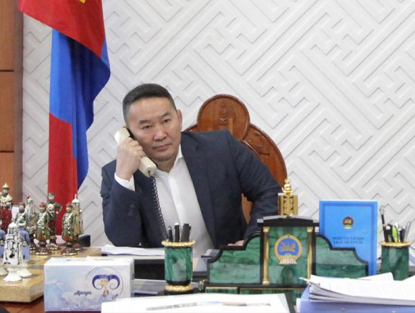 Монгол Улсын Ерөнхийлөгч Х.Баттулга Сонгуулийн ерөнхий хороонд албан бичиг хүргүүллээ