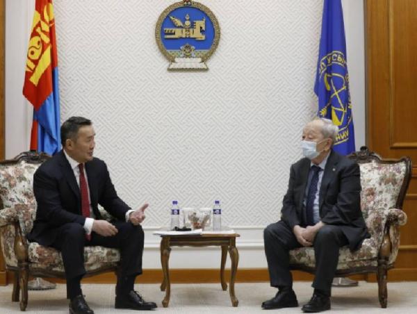 Монгол Улсын Ерөнхийлөгч Х.Баттулга Үндсэн хуулийн цэцэд хүсэлт гаргалаа