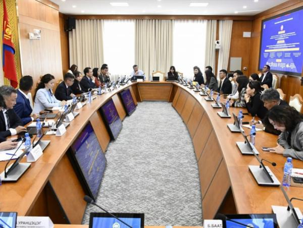 Монгол Улсын Их Хурлын 2026 оны төсвийн төслийг олон нийтээр хэлэлцүүллээ