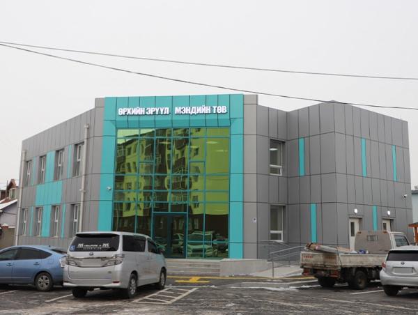 Хан-Уул дүүргийн 10 дугаар хорооны өрхийн эрүүл мэндийн төвийн барилга угсралтын ажил дуусаж, улсын комисс хүлээн авлаа