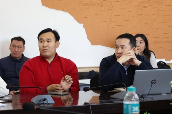 БОУАӨ-ийн сайд Б.Батбаатар үндэсний дэд хороодын ажлын явцтай танилцлаа