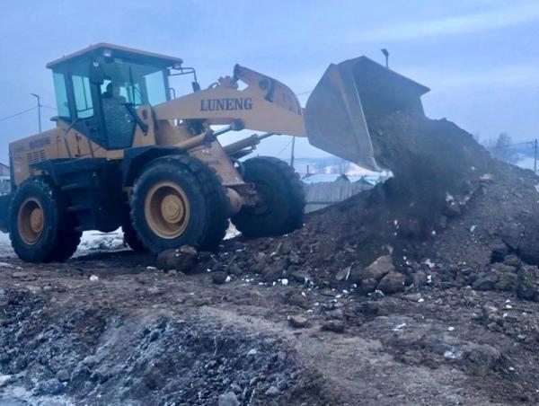 Халиа тошин үүссэн бүсэд арга хэмжээ авч, шороон далан босгон усны урсгалыг хязгаарлах ажил үргэлжилж байна