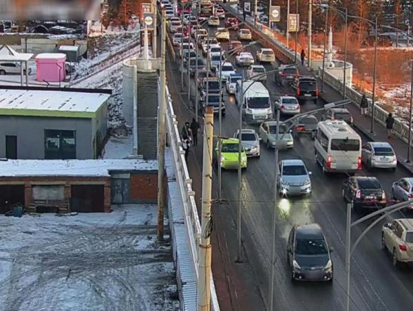 Замын хөдөлгөөний ухаалаг системийн үр дүнд оргил ачааллын үргэлжлэх хугацаа нэг цагаар багассан