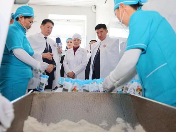 &ldquo;Завхан баялаг&rdquo; ХК &ldquo;Хүнсний хувьсгал&rdquo;-ын үр дүнд савлагааны шугам, тоног төхөөрөмжөө шинэчилжээ