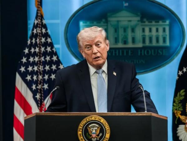 Дональд Трамп өөрийг нь бай болгосон байж болзошгүй гэж таамаглав