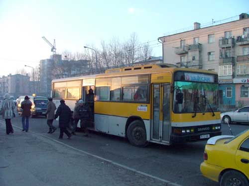 Буухиа автобусаар ахмадууд үнэгүй зорчино