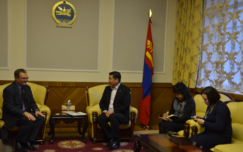 Дэлхийн банкны Монгол дахь суурин төлөөлөгчийг хүлээн авч уулзлаа