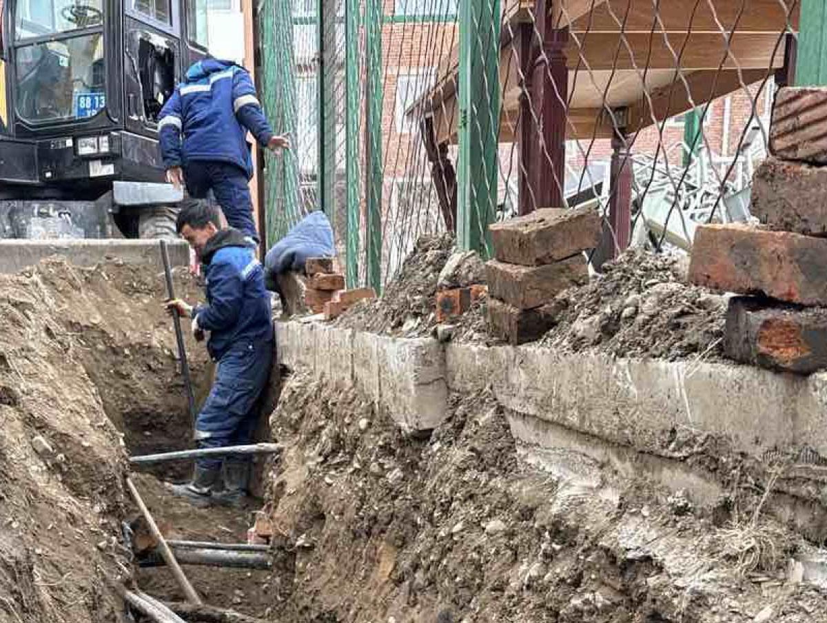 Баянзүрх усан спорт цогцолборын ойр