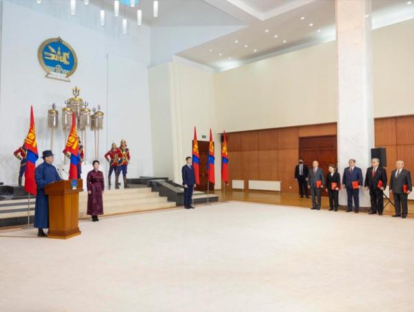 Монгол Улсын Ерөнхийлөгч У.Хүрэлсүх дипломат цол хүртээлээ