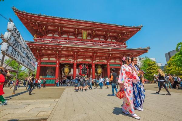 Япон улс гадаадын жуулчдыг хүлээн авч эхэлнэ