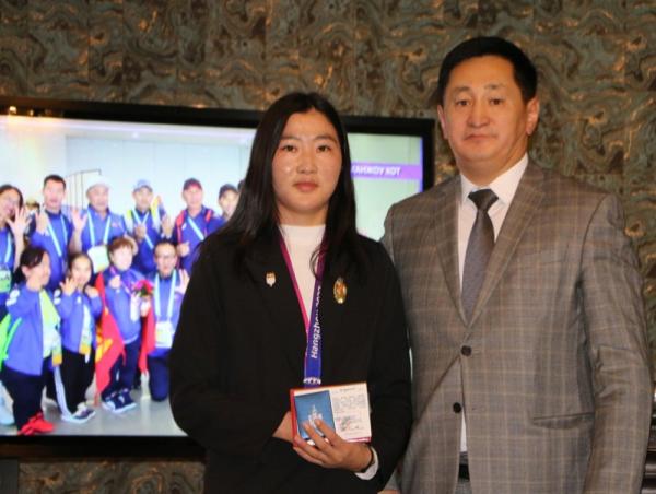 “Ханжоу-2022” Азийн пара наадмаас медаль хүртсэн тамирчин, дасгалжуулагчид 58 сая төгрөг олгоно