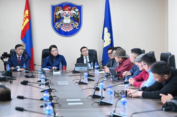 Морин уралдааныг нэгдсэн стандарттай болгох асуудлаар уяачдын төлөөлөлтэй уулзлаа