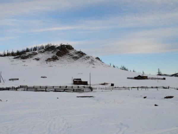 Нийт газар нутгийн 72 хувь нь цасан бүрхүүлтэй, цасны дундаж зузаан нь 7.5 см байна