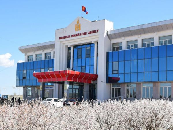 Монгол Улсад 132 улсын 41405 гадаадын иргэн оршин суух зөвшөөрөлтэй байна