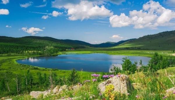 Улаанбаатарт өдөртөө 18 хэм дулаан